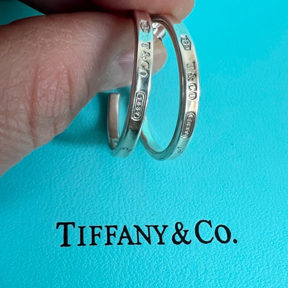 🔴Authentic Tiffany & Co. 1837 Sterling Silver Hoop Earrings🔴 - Picture 8 of 11